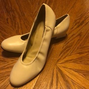 Naturalizer Nude Leather Pumps Size 8 Narrow